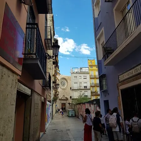 Florit Flats - The Market And Lonja Apartment